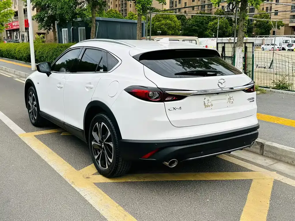 Mazda CX-4 — фото 8
