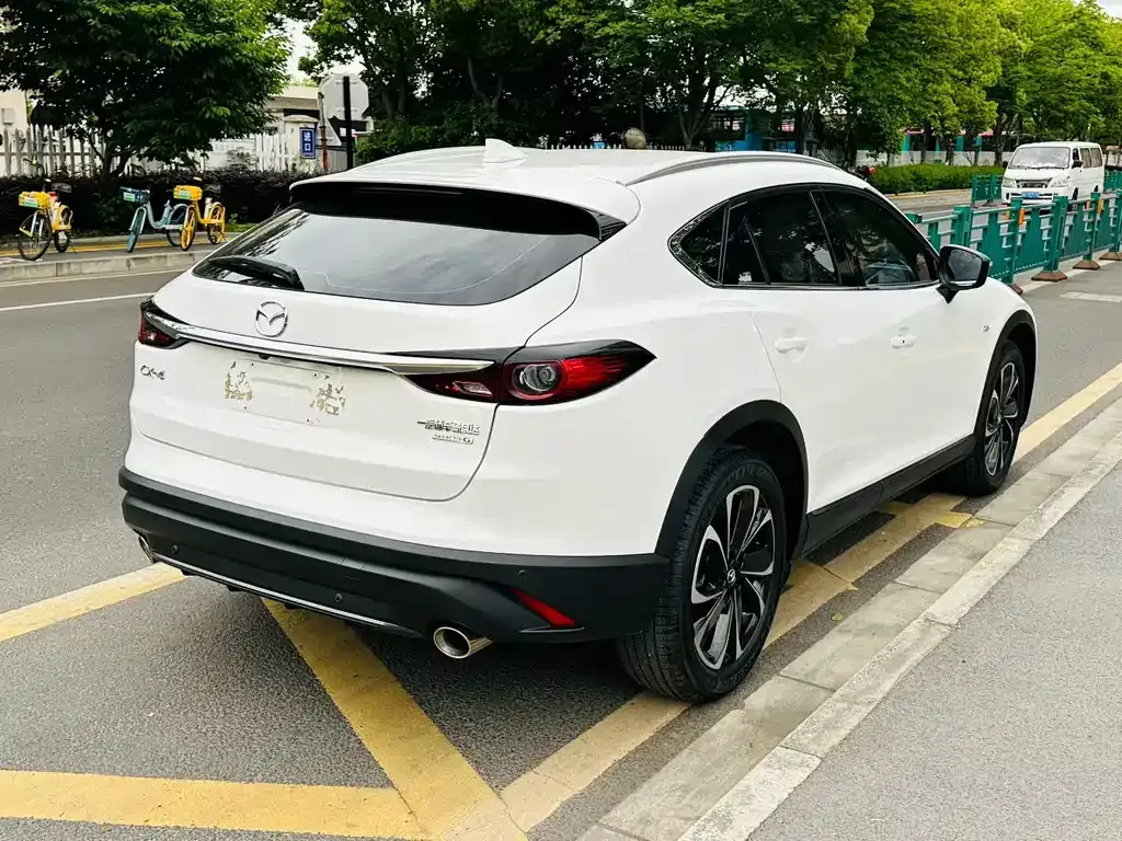 Mazda CX-4 — фото 9
