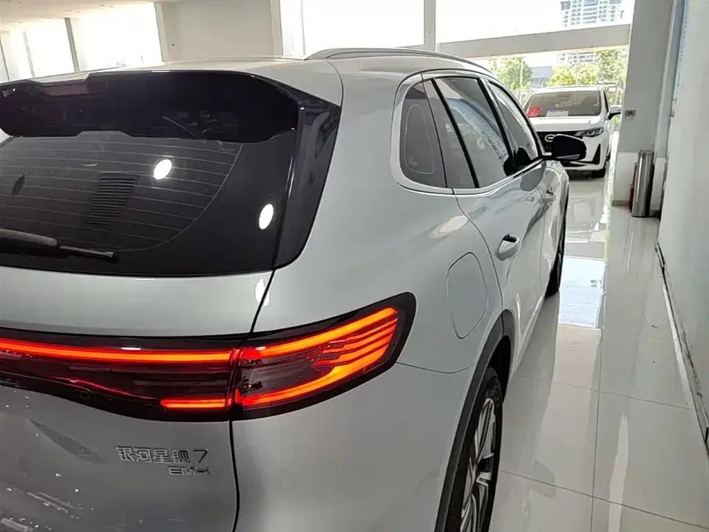 Geely Galaxy Xingjian 7 — фото 9