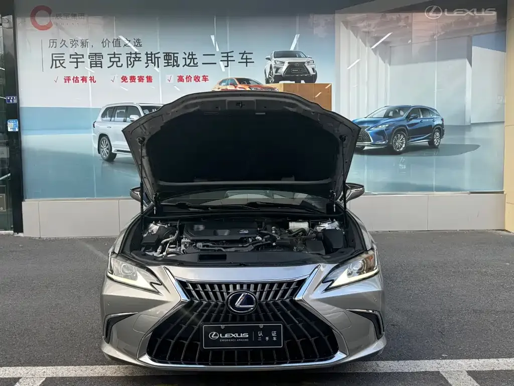 Lexus ES — фото 10