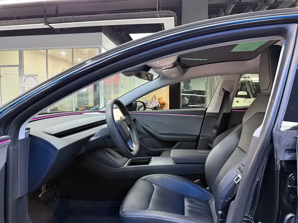 Tesla Model 3 — фото 3