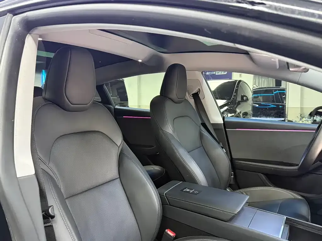 Tesla Model 3 — фото 4
