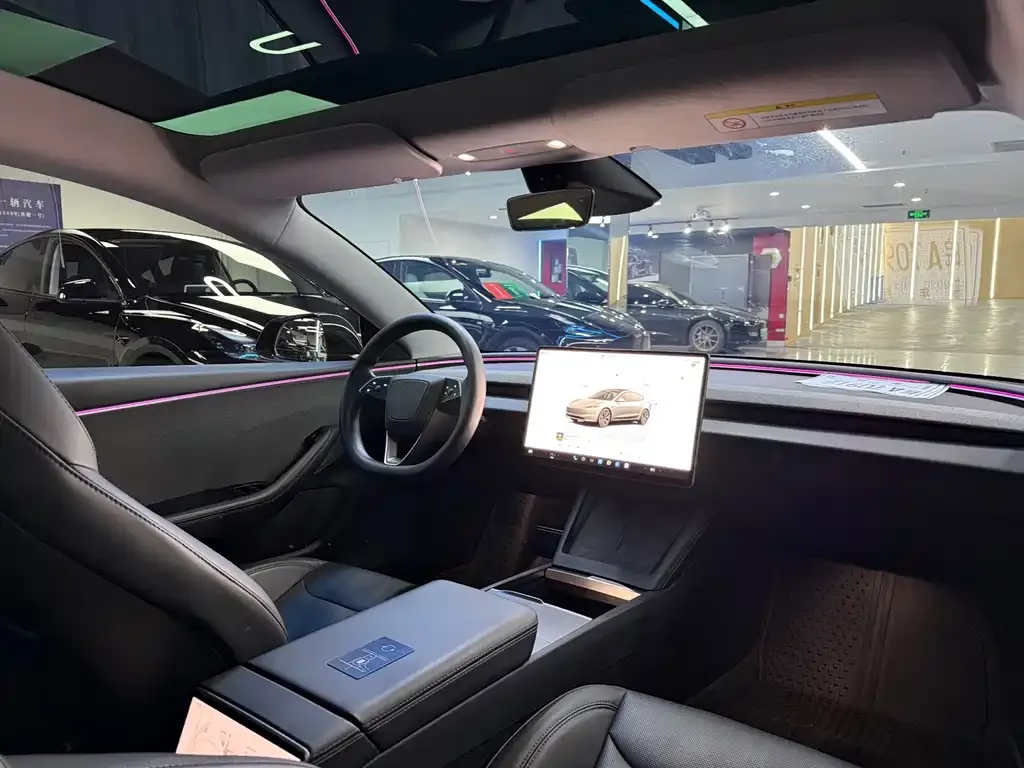 Tesla Model 3 — фото 2
