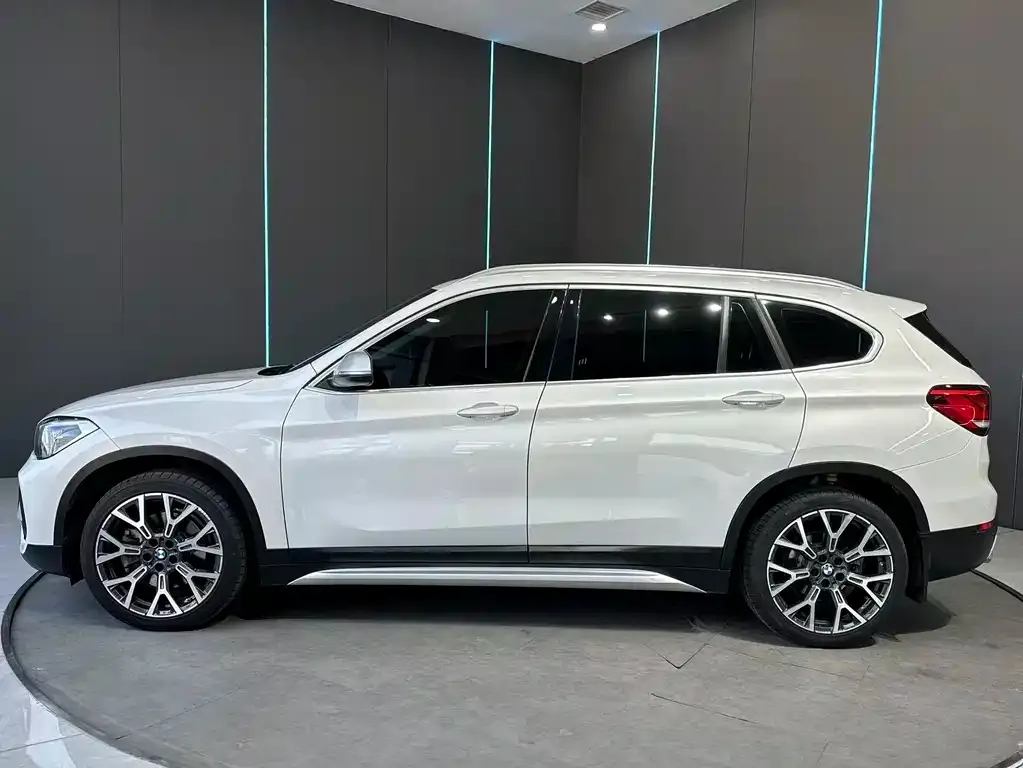 BMW X1 — фото 3