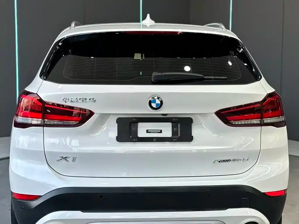 BMW X1 — фото 2