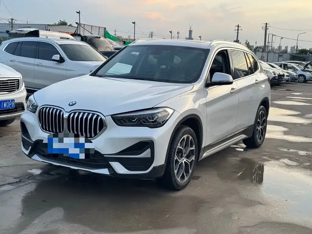 BMW X1 — фото 1