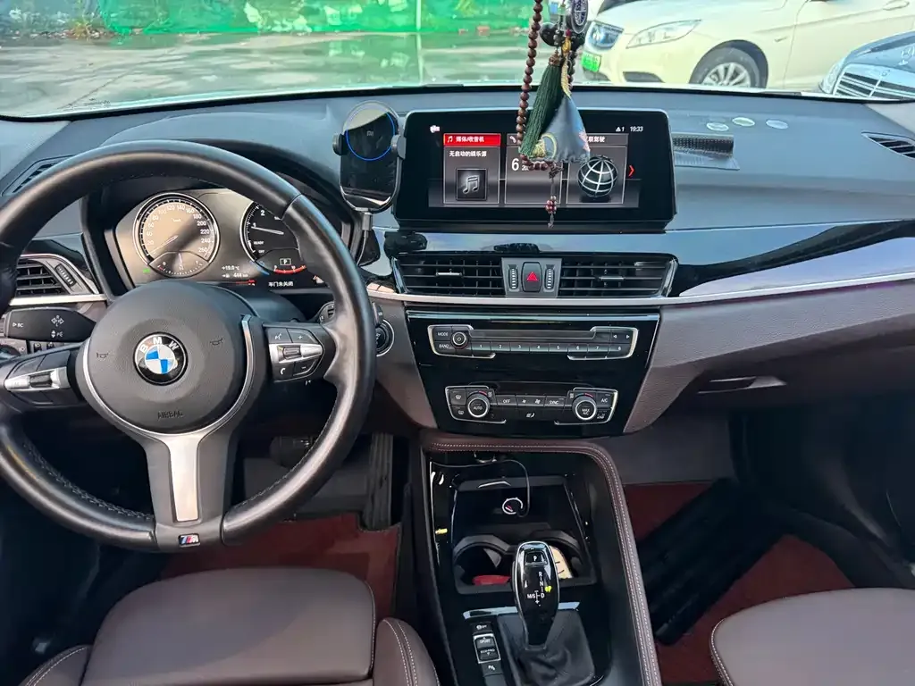 BMW X1 — фото 2