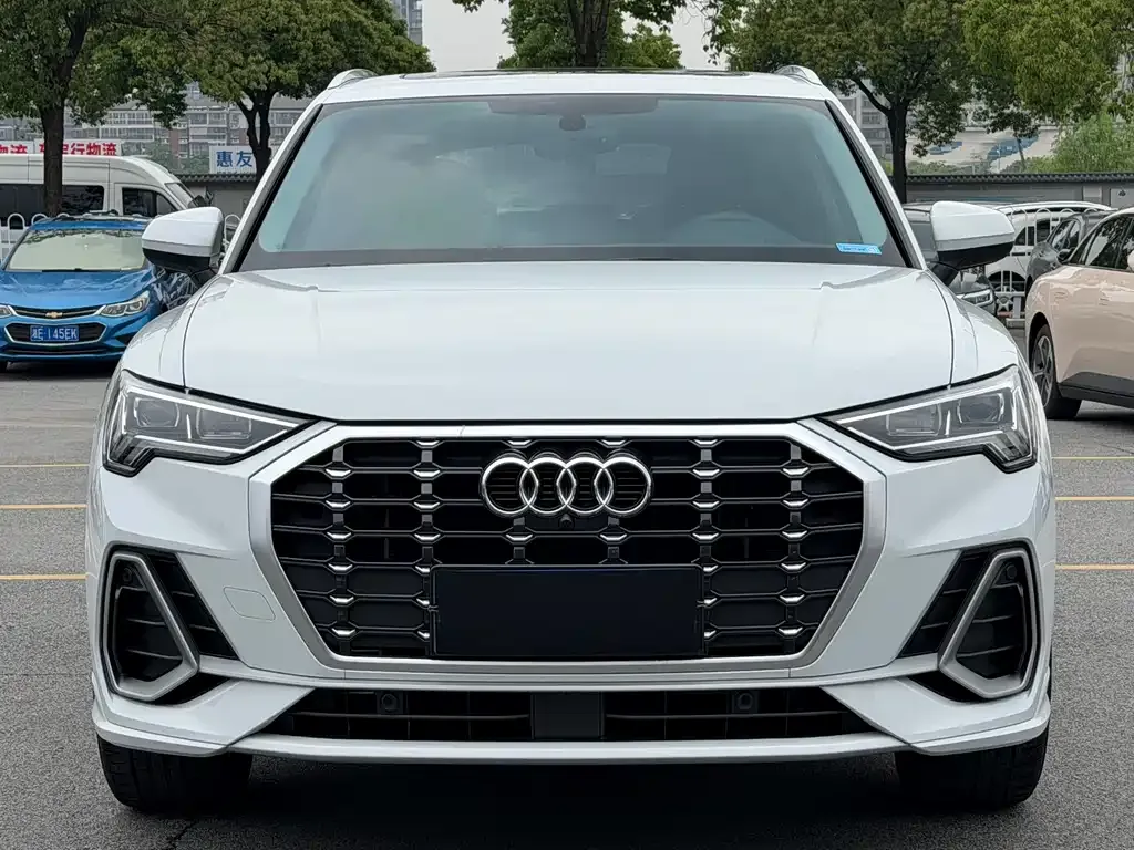 Audi Q3 — фото 7