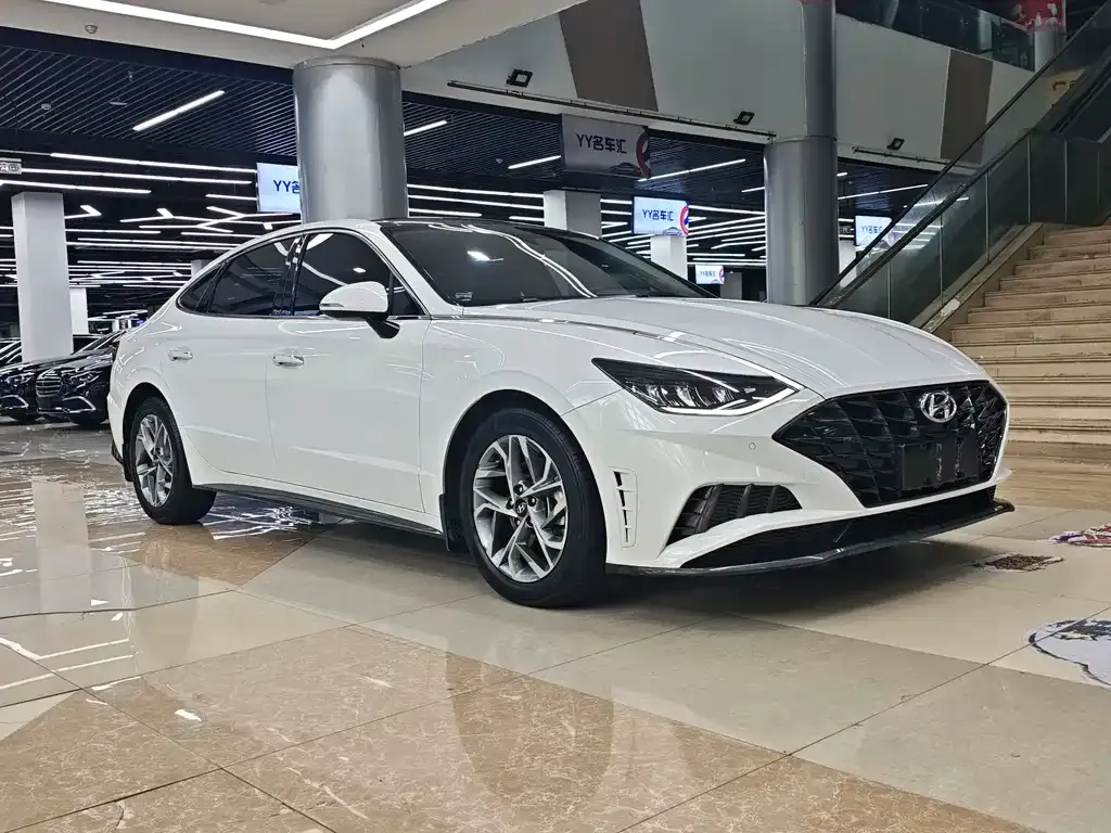 Hyundai Sonata — фото 2