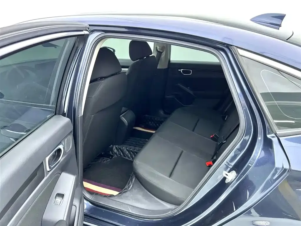 Honda Civic — фото 8