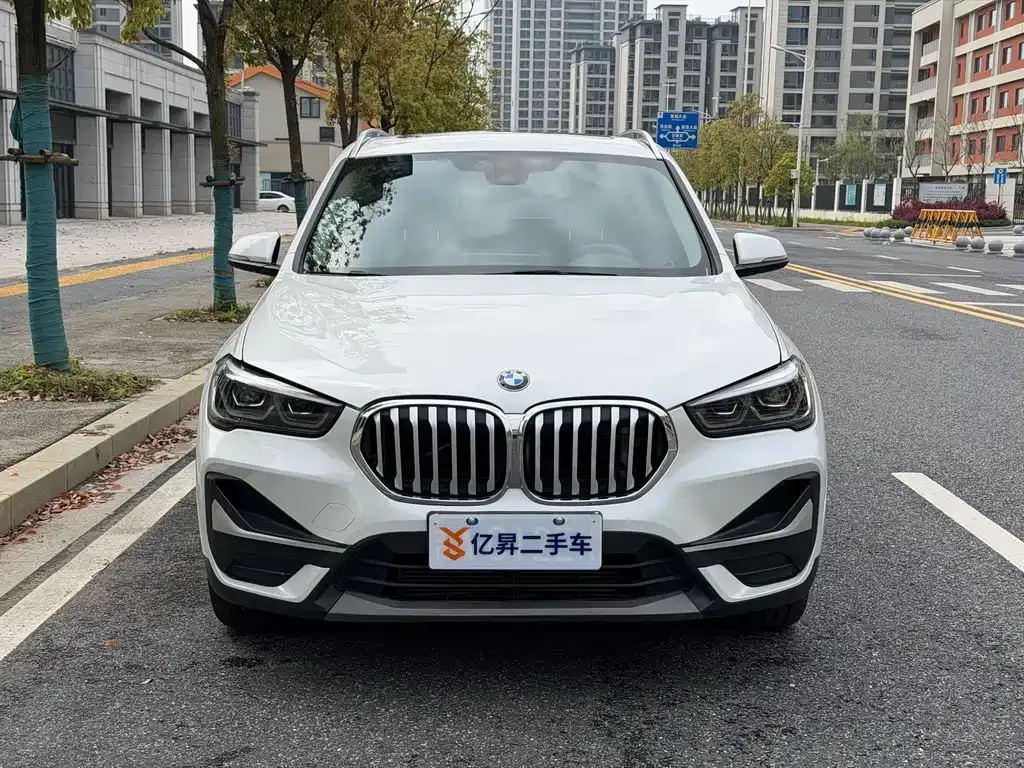 BMW X1 — фото 6