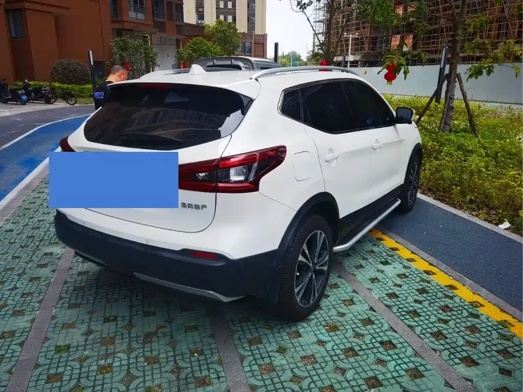 Nissan Qashqai — фото 10