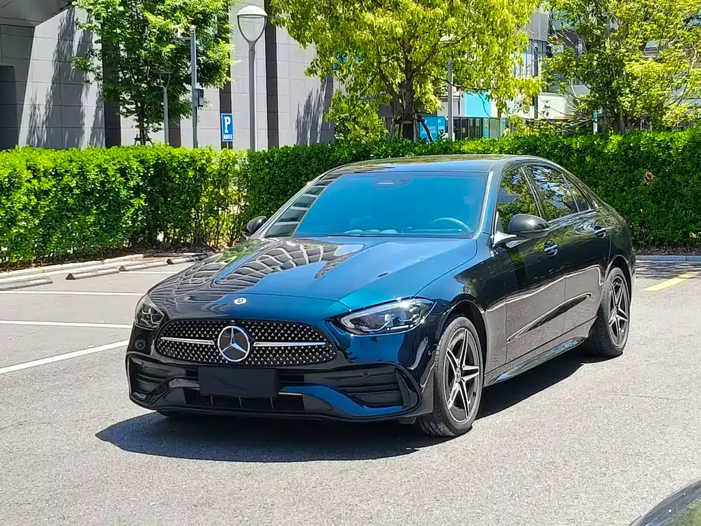 Mercedes-Benz C-Class — фото 1