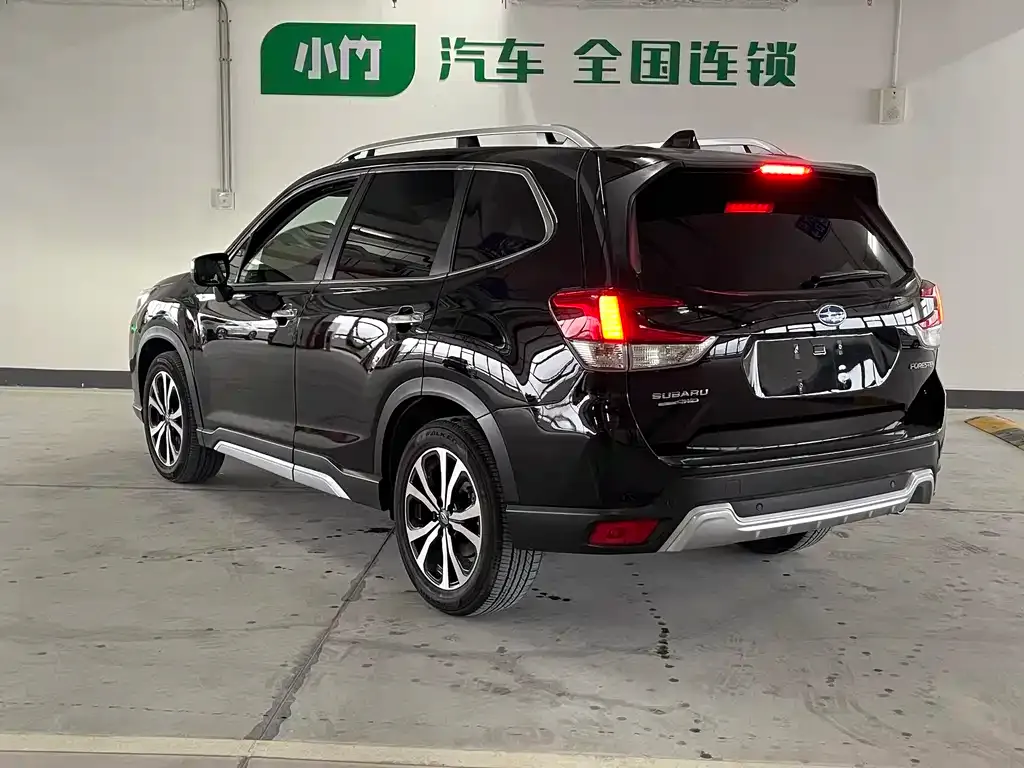 Subaru Forester — фото 3