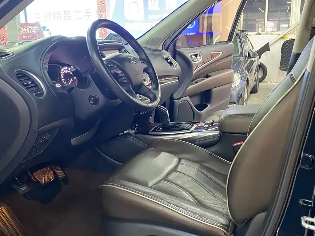 Infiniti QX60 (Import) 2021 из CN, фото 2