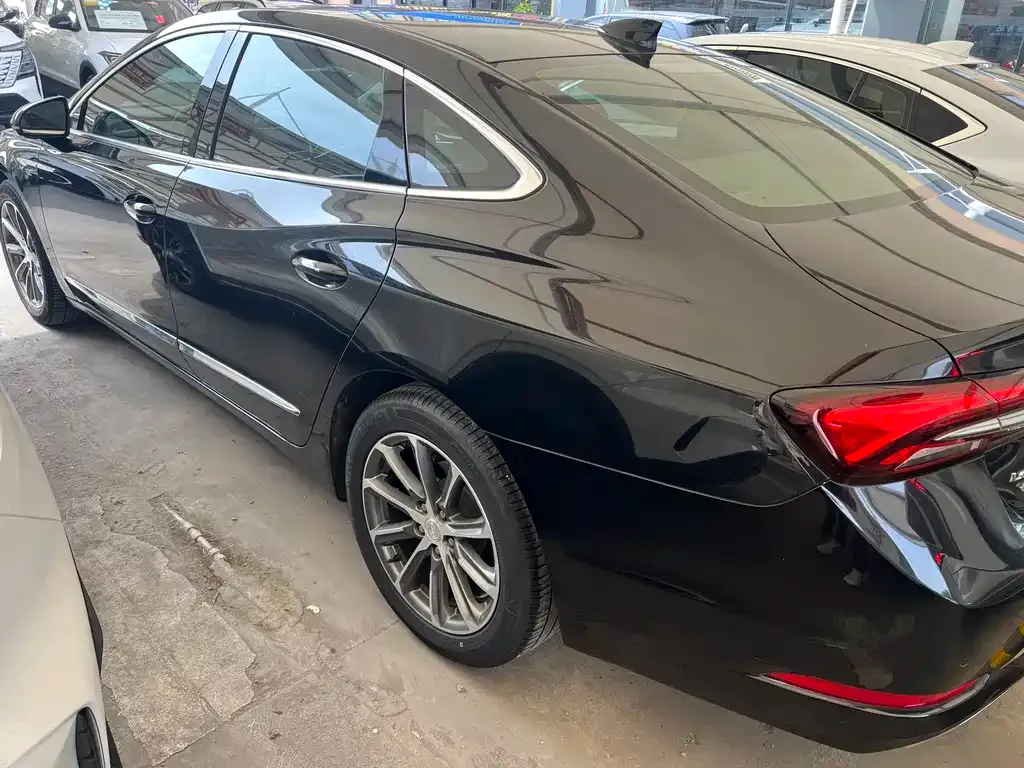 Buick LaCrosse — фото 4
