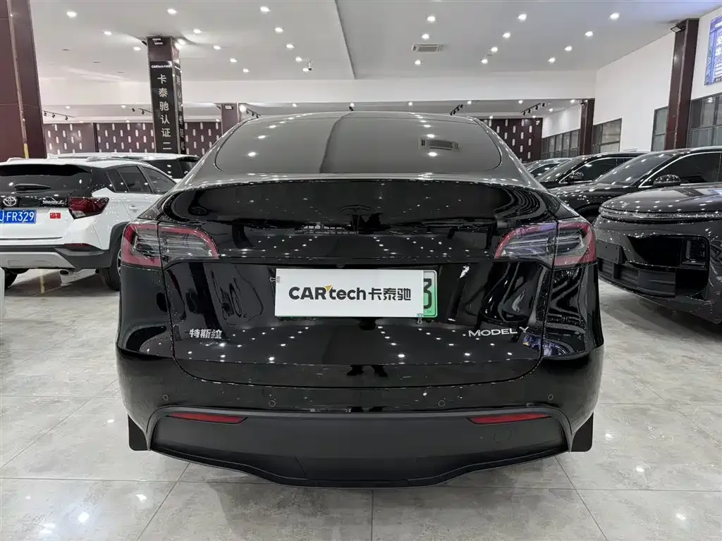 Tesla Model Y — фото 7