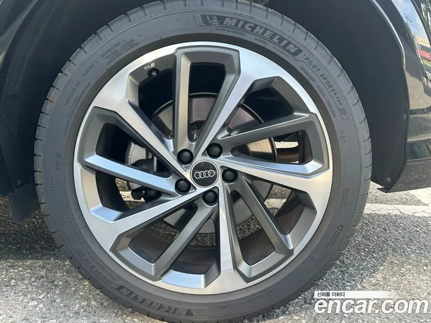 Audi Q5 2025 из KR, фото 2