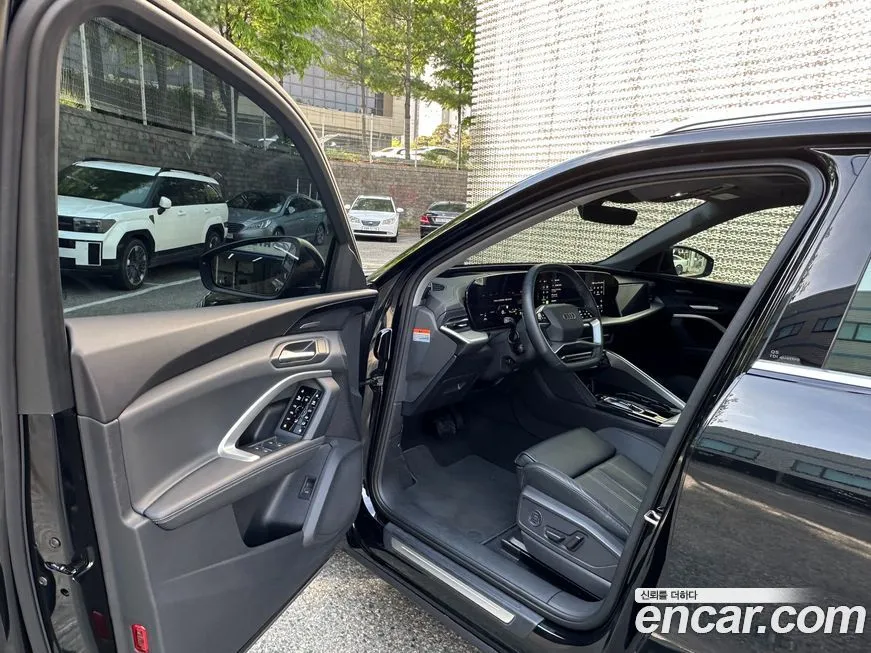 Audi Q5 2025 из KR, фото 9