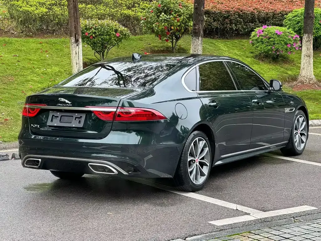 Jaguar XFL — фото 7