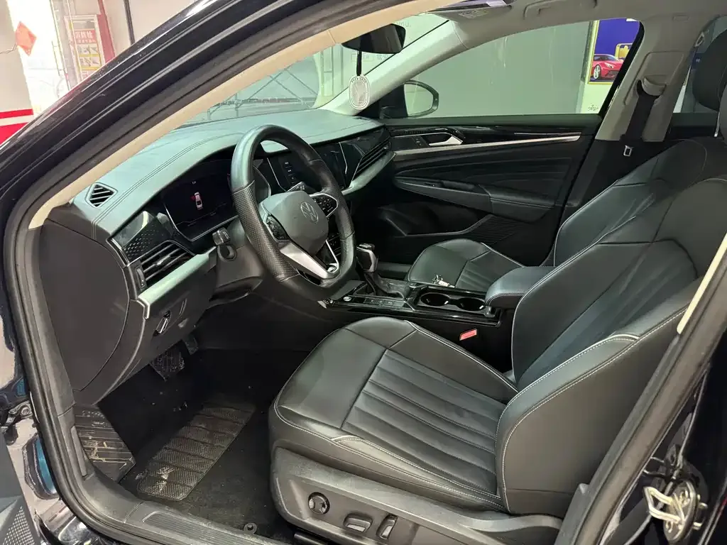 Volkswagen Passat — фото 8