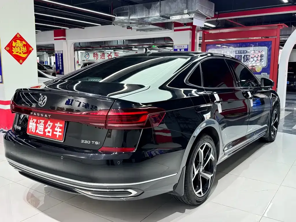 Volkswagen Passat — фото 4