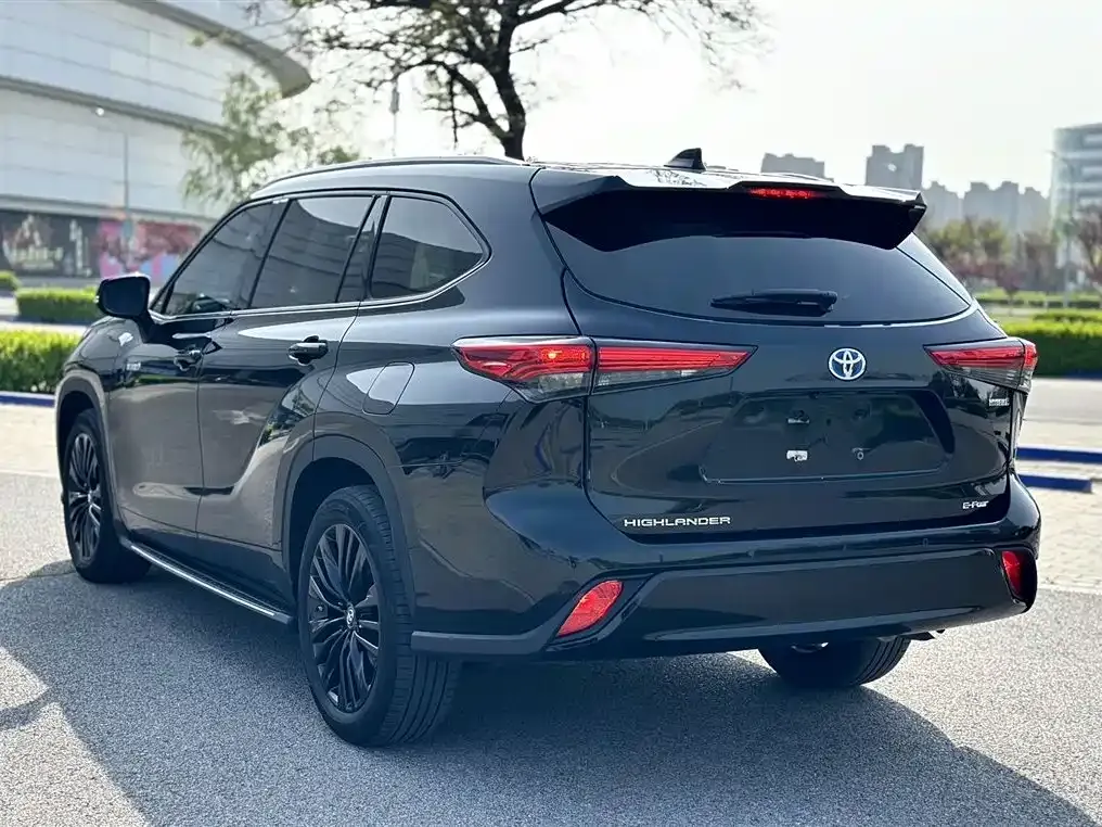 Toyota Highlander — фото 4