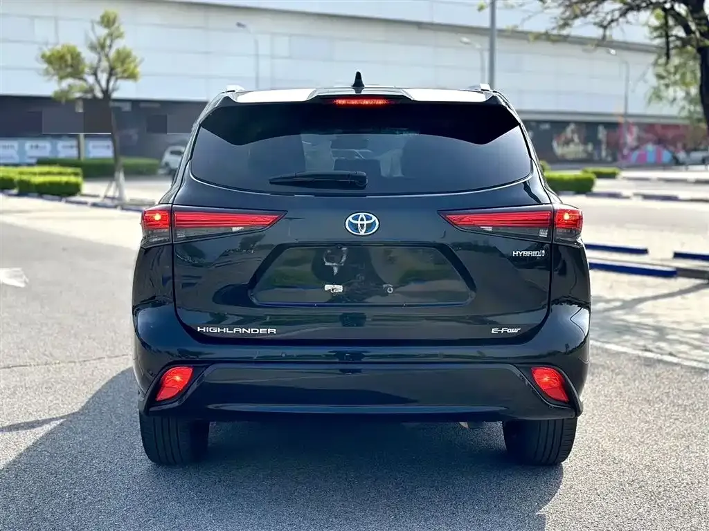 Toyota Highlander — фото 6