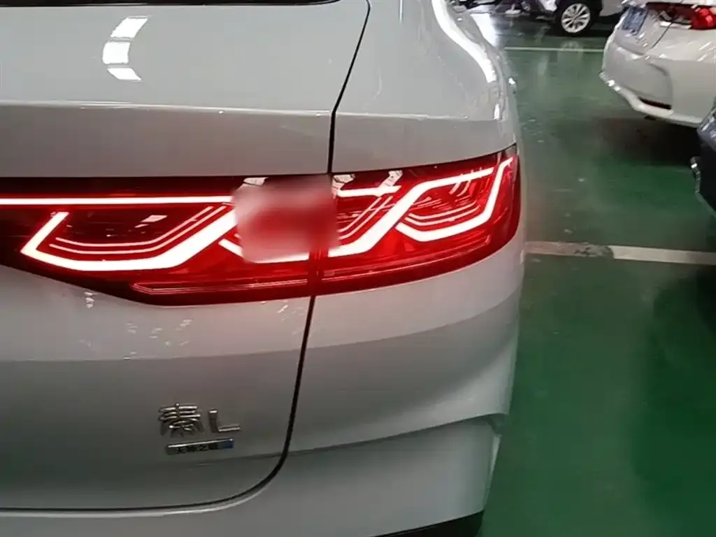 BYD Qin L — фото 3