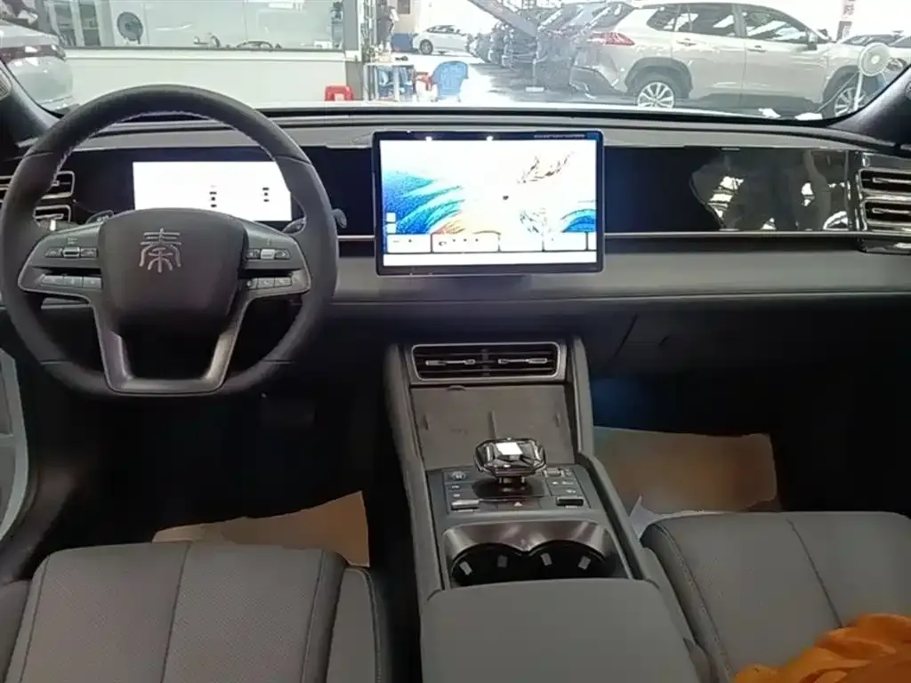 BYD Qin L — фото 10