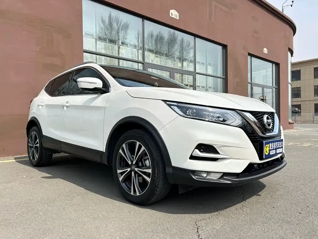 Nissan Qashqai — фото 4