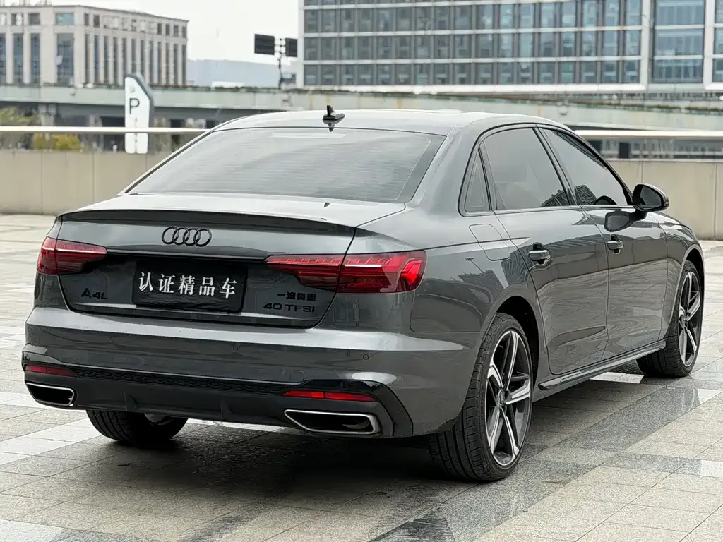 Audi A4L — фото 7