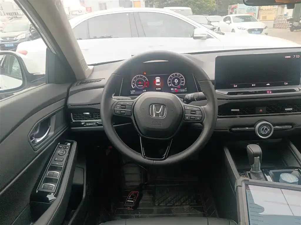 Honda Inspire — фото 8