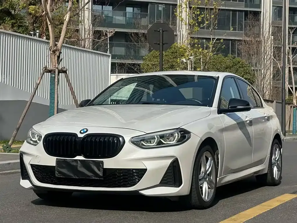 BMW 1 Series — фото 1