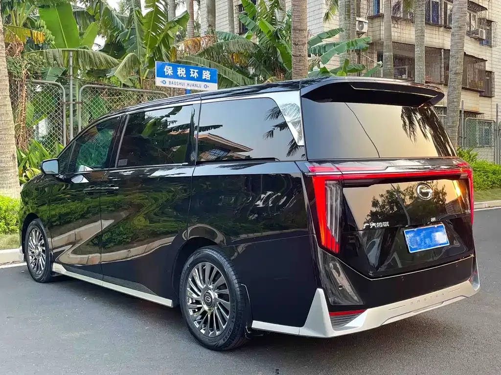 GAC Motor Trumpchi M8 — фото 9