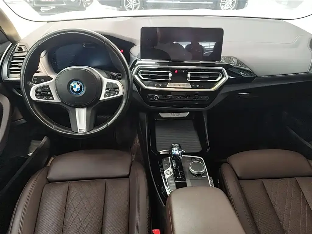 BMW iX3 — фото 5
