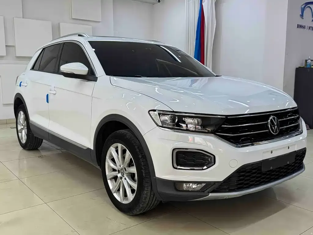 Volkswagen T-Roc — фото 6