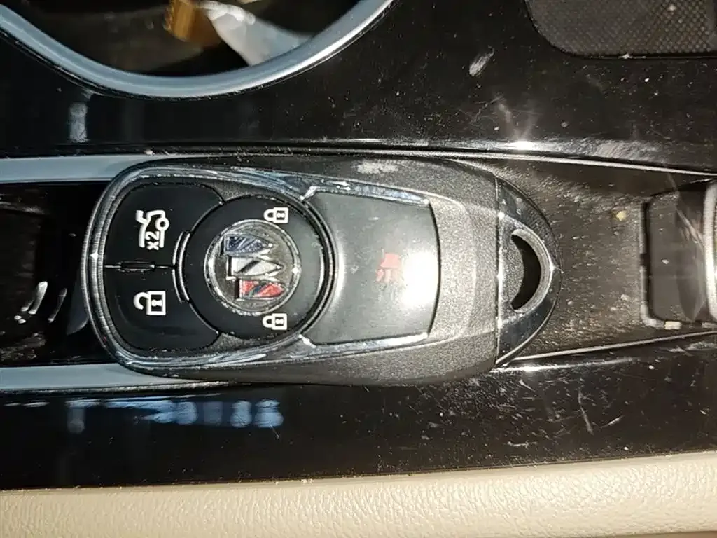 Buick Regal — фото 10