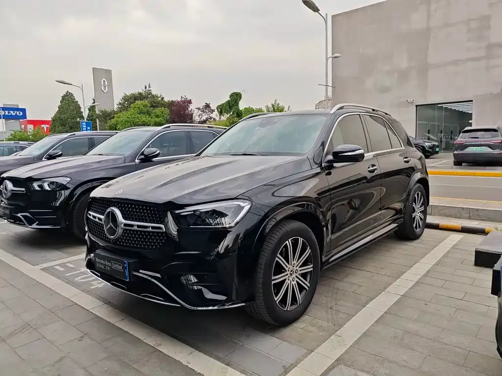 Mercedes-Benz GLE — фото 1