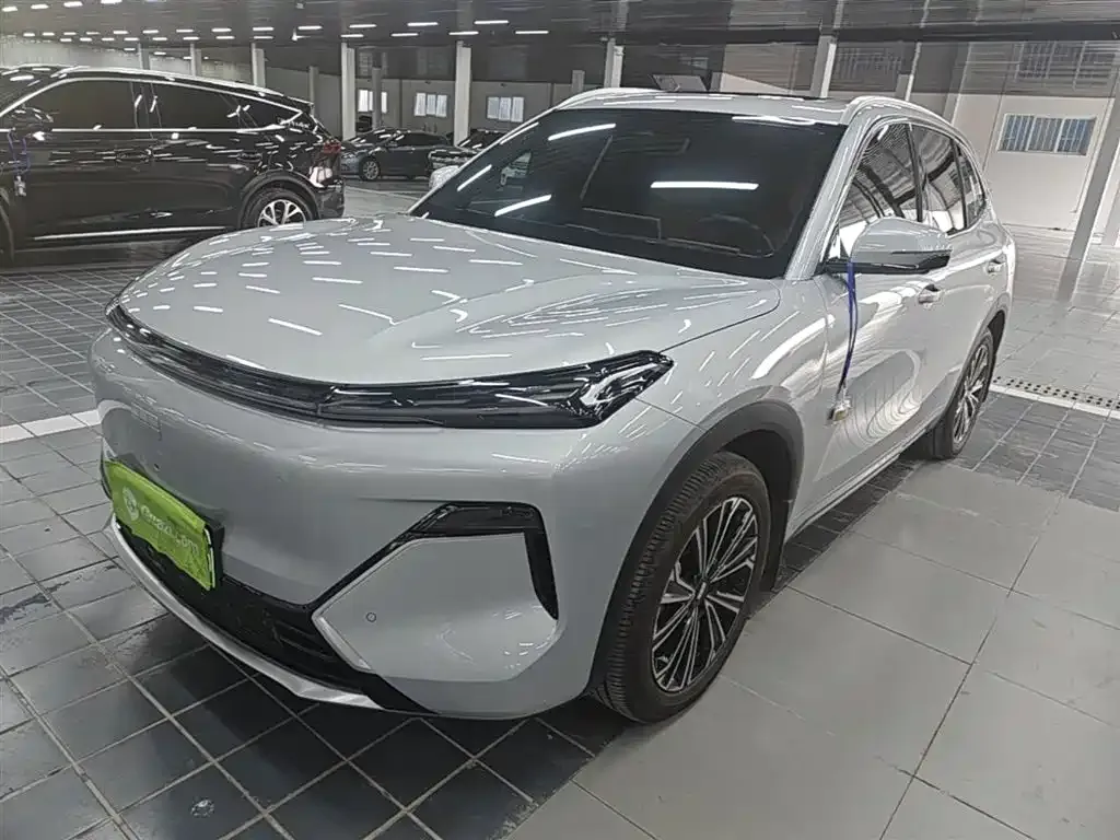 Geely Galaxy Xingjian 7 — фото 1