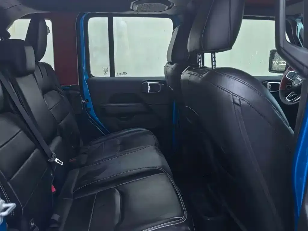 Jeep Wrangler PHEV 2022 из CN, фото 2