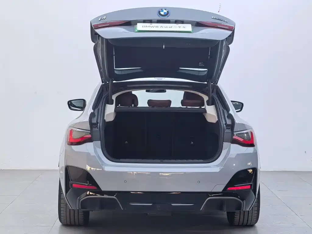 BMW i4 2025 из CN, фото 4