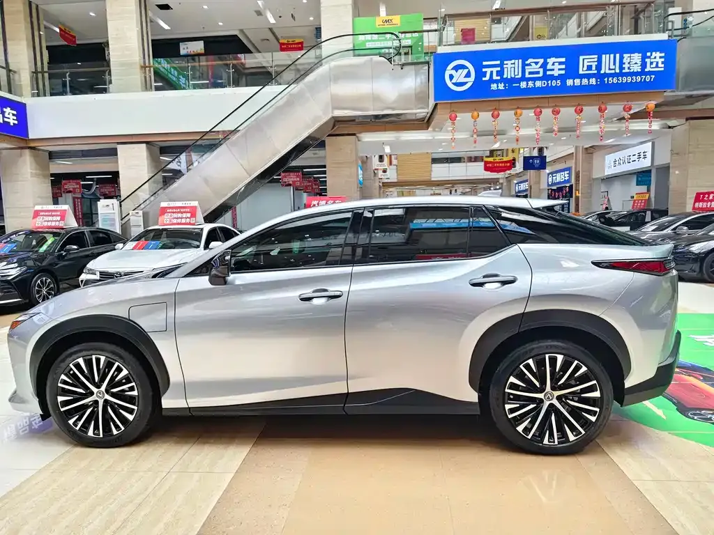 Lexus RZ 2023 из CN, фото 8