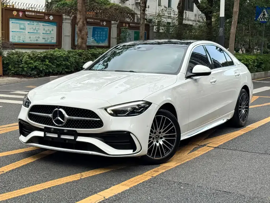 Mercedes-Benz C-Class — фото 1