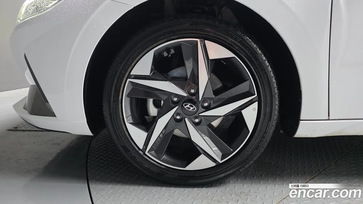 Hyundai AVANTE — фото 3