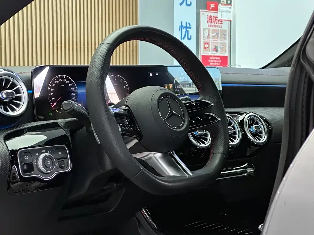 Mercedes-Benz CLA (Import) — фото 10