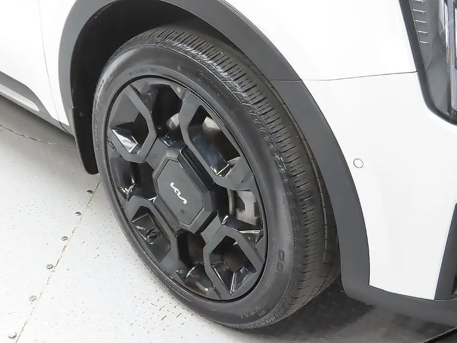 Kia Sorento — фото 8