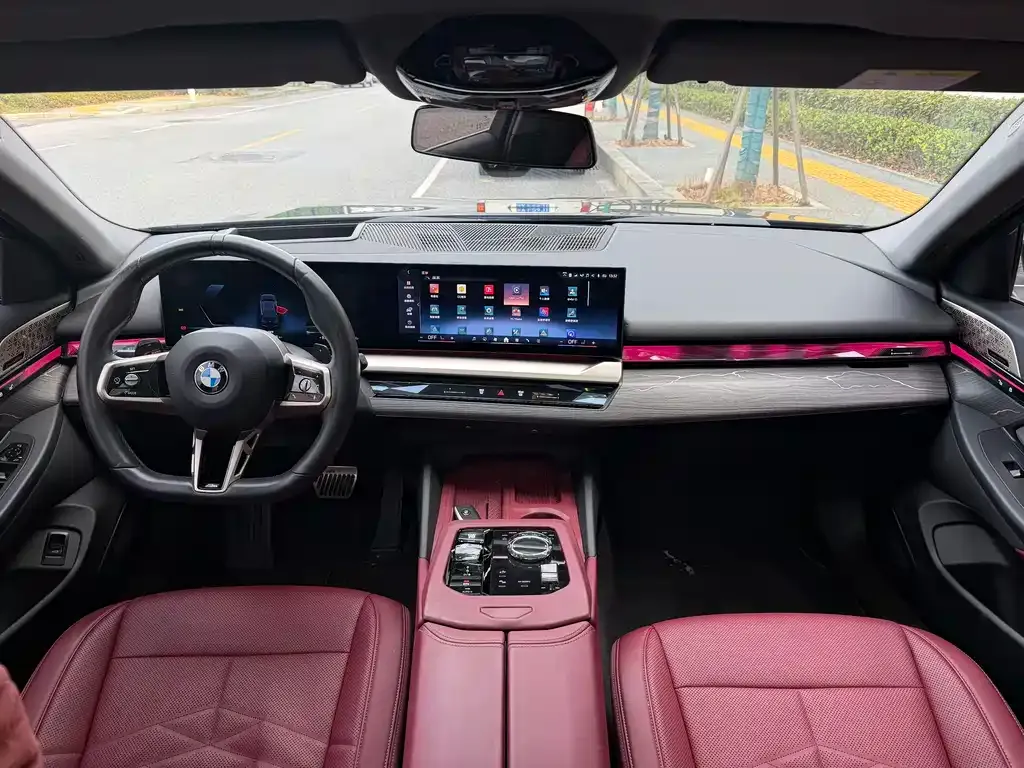 BMW 5 Series — фото 2