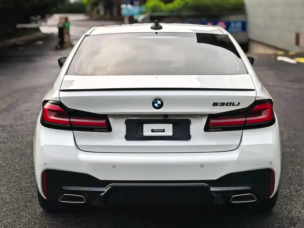 BMW 5 Series — фото 2