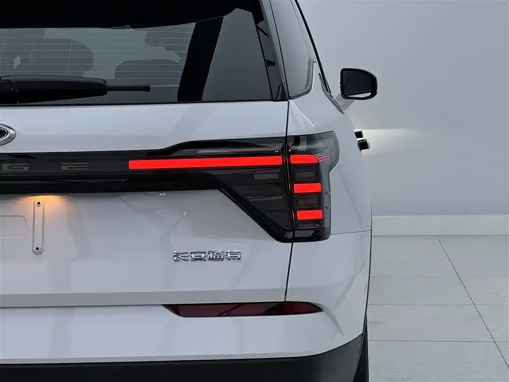 Ford Edge — фото 6